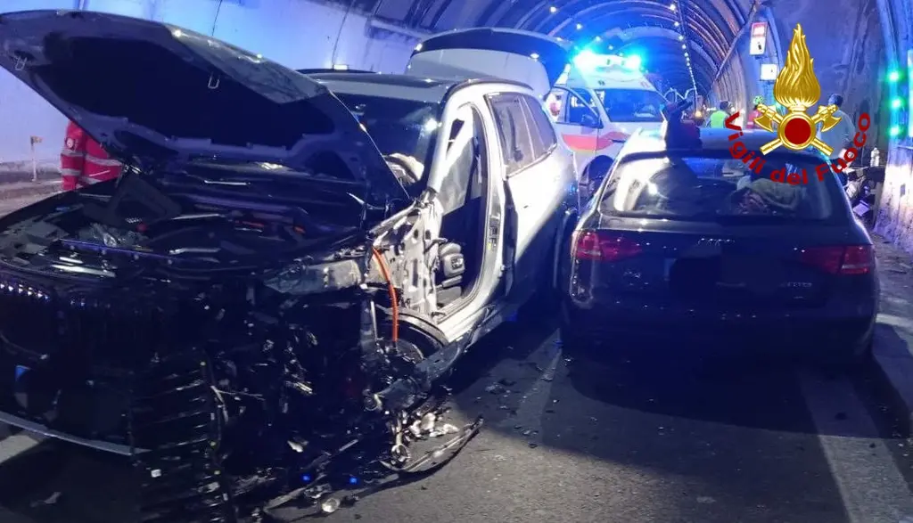 Incidente nella galleria sul Lago di Cavazzo