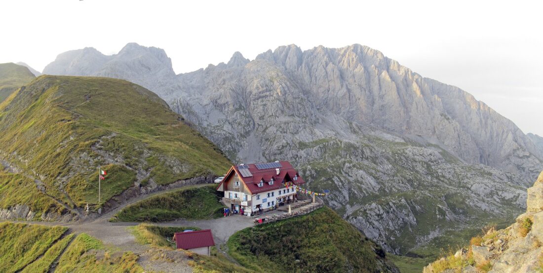 Rifugio Marinelli, CAI
