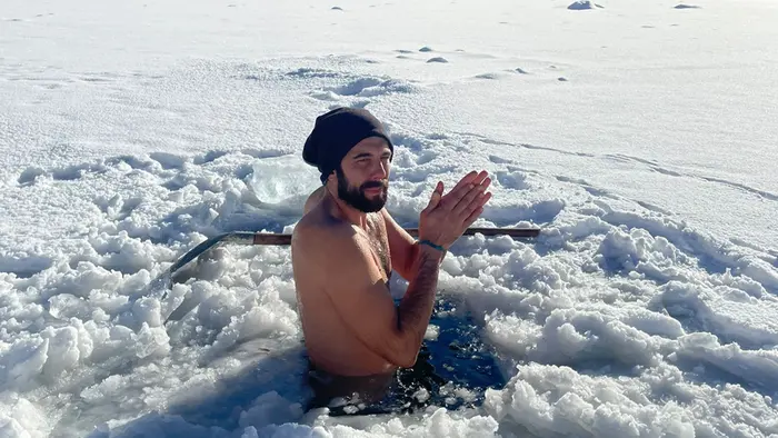 Ice Swimming