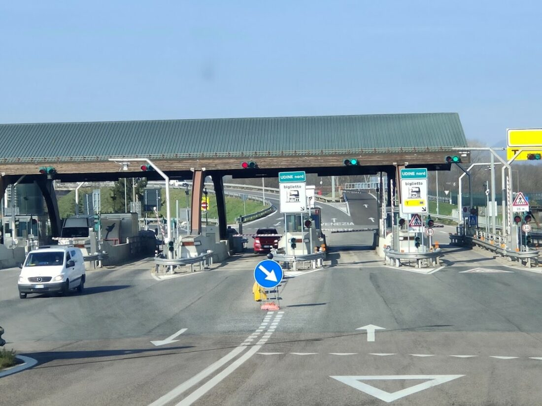 Autostrada A23